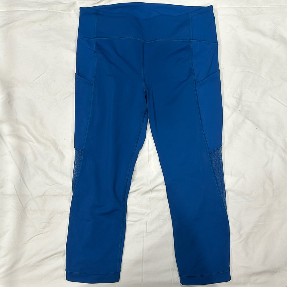 Lululemon Sole Training Crop Size 12